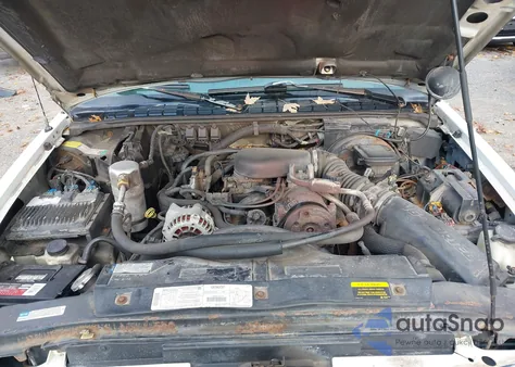 1997 Oldsmobile Bravada из США, поврежденный, VIN 1GHDT13WXV2720183